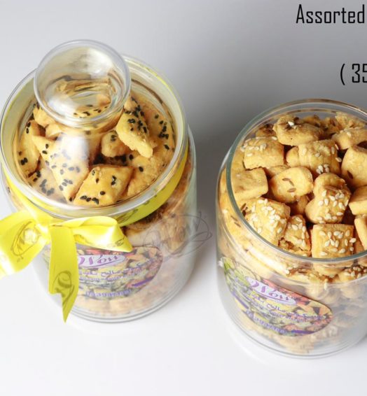 ASSORTED SALTY BISCUIT JAR